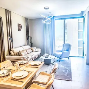 By Latinem Luxury 2br Holiday Cv A1409 Near Burj Khalifa شقة